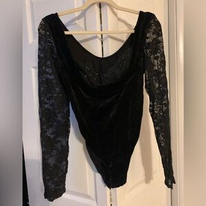 Vintage Victoria’s Secret Black Velvet/Lace Bodysuit,Gold Label, Large, Like New